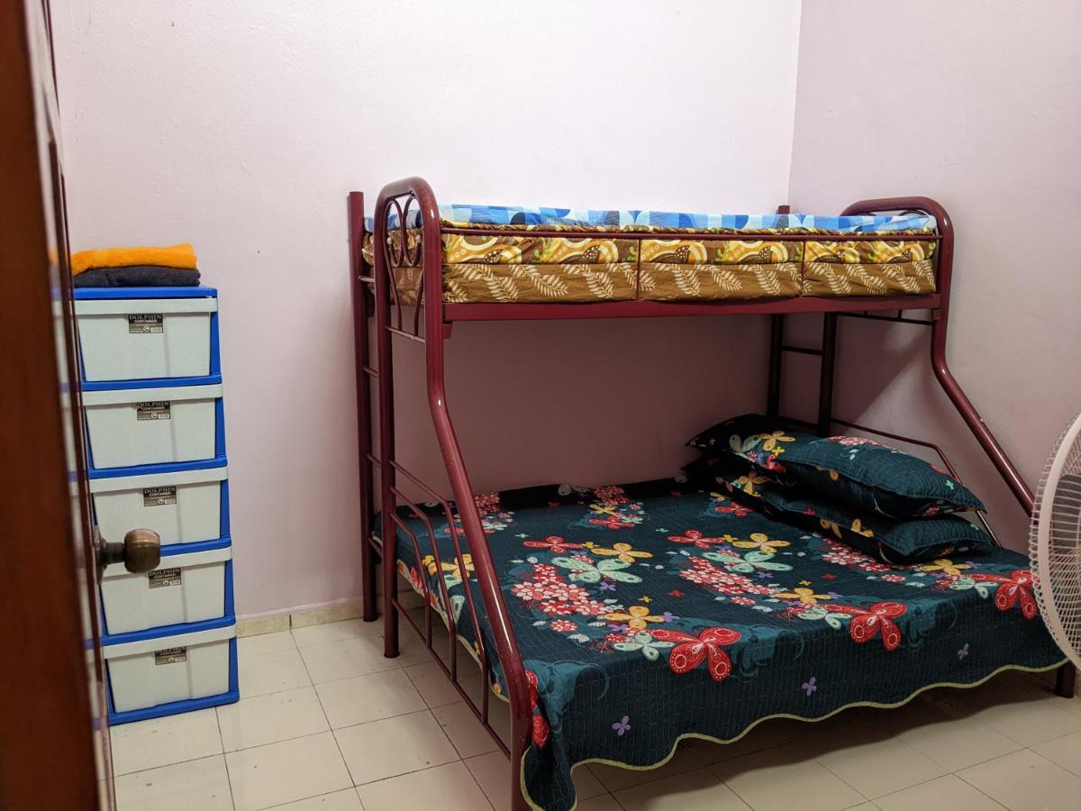 Aryani Homestay Kampong Kelemak Oda fotoğraf